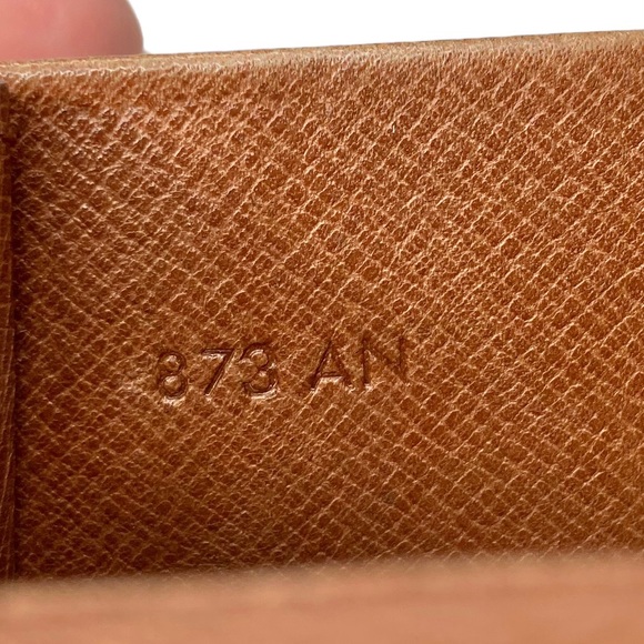 Authentic Louis Vuitton Vintage Compact Elise Brown Monogram Wallet 1980โs - Picture 10 of 16